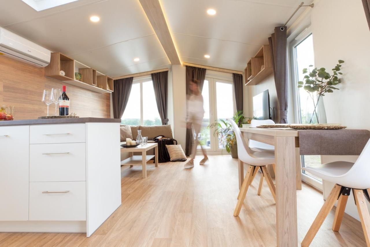 Appartamento Gemutliches, Voll Ausgestattes Tiny House Vilseck Esterno foto