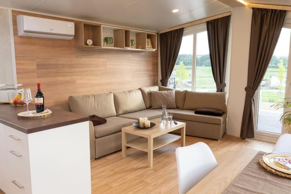 Appartamento Gemuetliches, Voll Ausgestattes Tiny House Vilseck Esterno foto